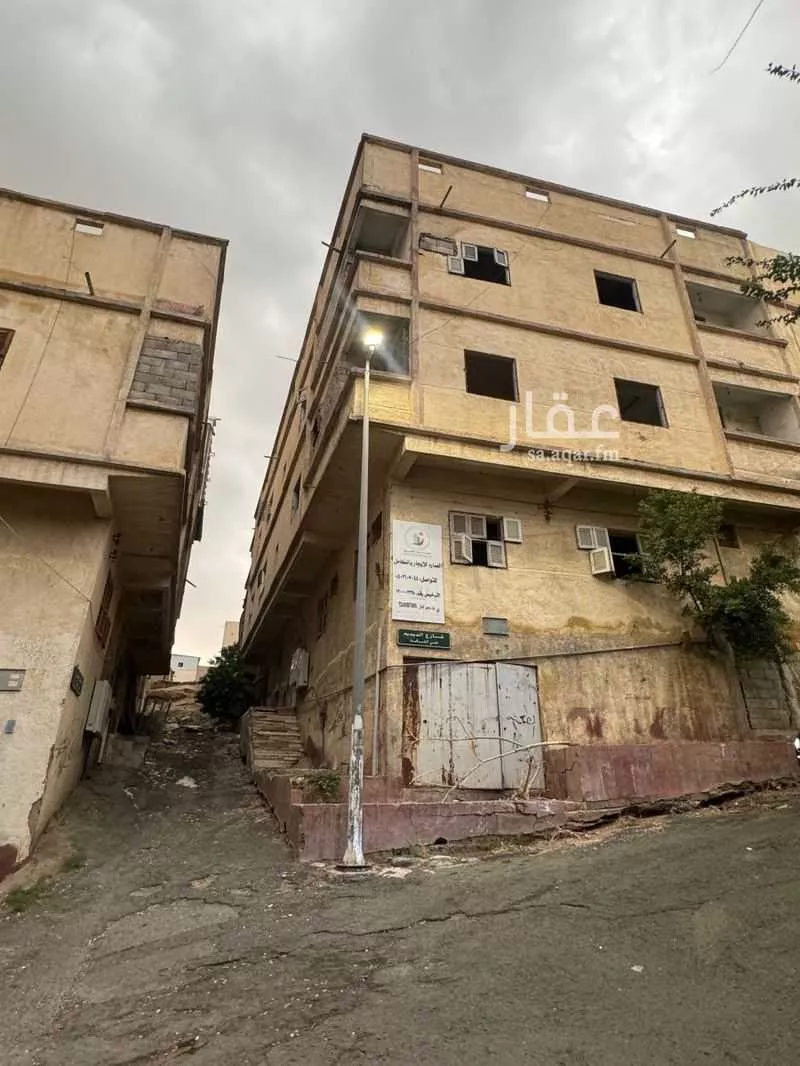 عمارة للإيجار في شارع الدبدبه, حي الشرقية, مدينة امارة منطقة مكة المكرمة - الطائف, منطقة مكة المكرمة 1 صورة