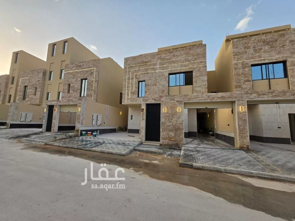 دور للبيع في شارع عبدالرحمن بن عبدالقاري, حي طويق, مدينة الرياض, منطقة الرياض 1 صورة
