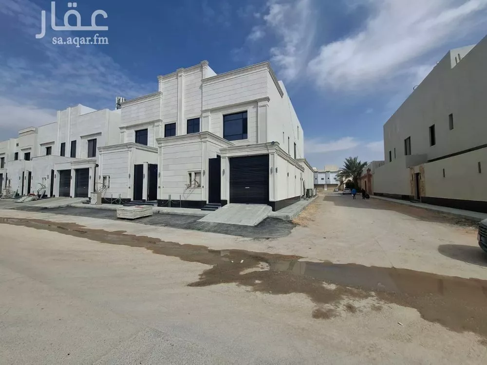 دور للبيع في شارع سليمان الحميضي, حي الجنادرية, مدينة الرياض, منطقة الرياض 1 صورة