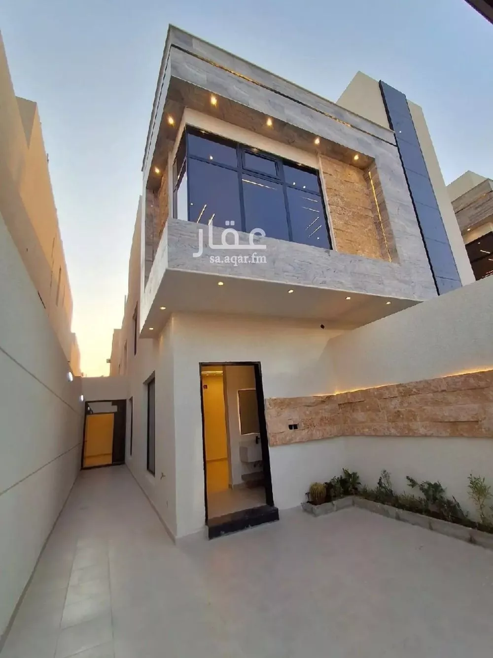 دور للبيع في شارع يحيى الأزدي, حي العوالي, مدينة الرياض, منطقة الرياض 1 صورة