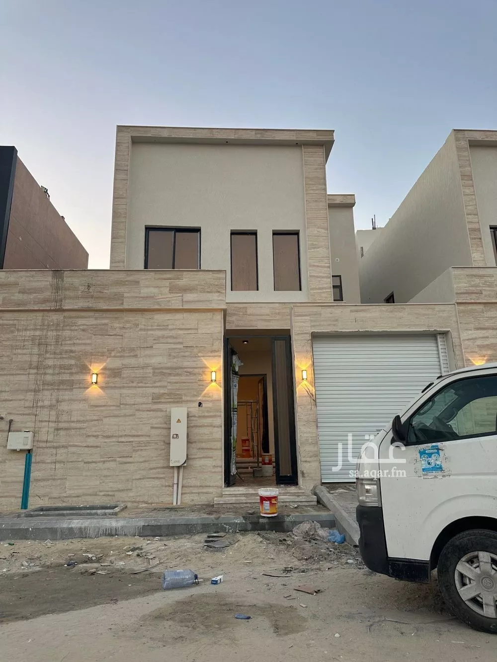 فيلا للبيع في شارع العيينه, حي الأمواج, مدينة الخبر, المنطقة الشرقية 1 صورة