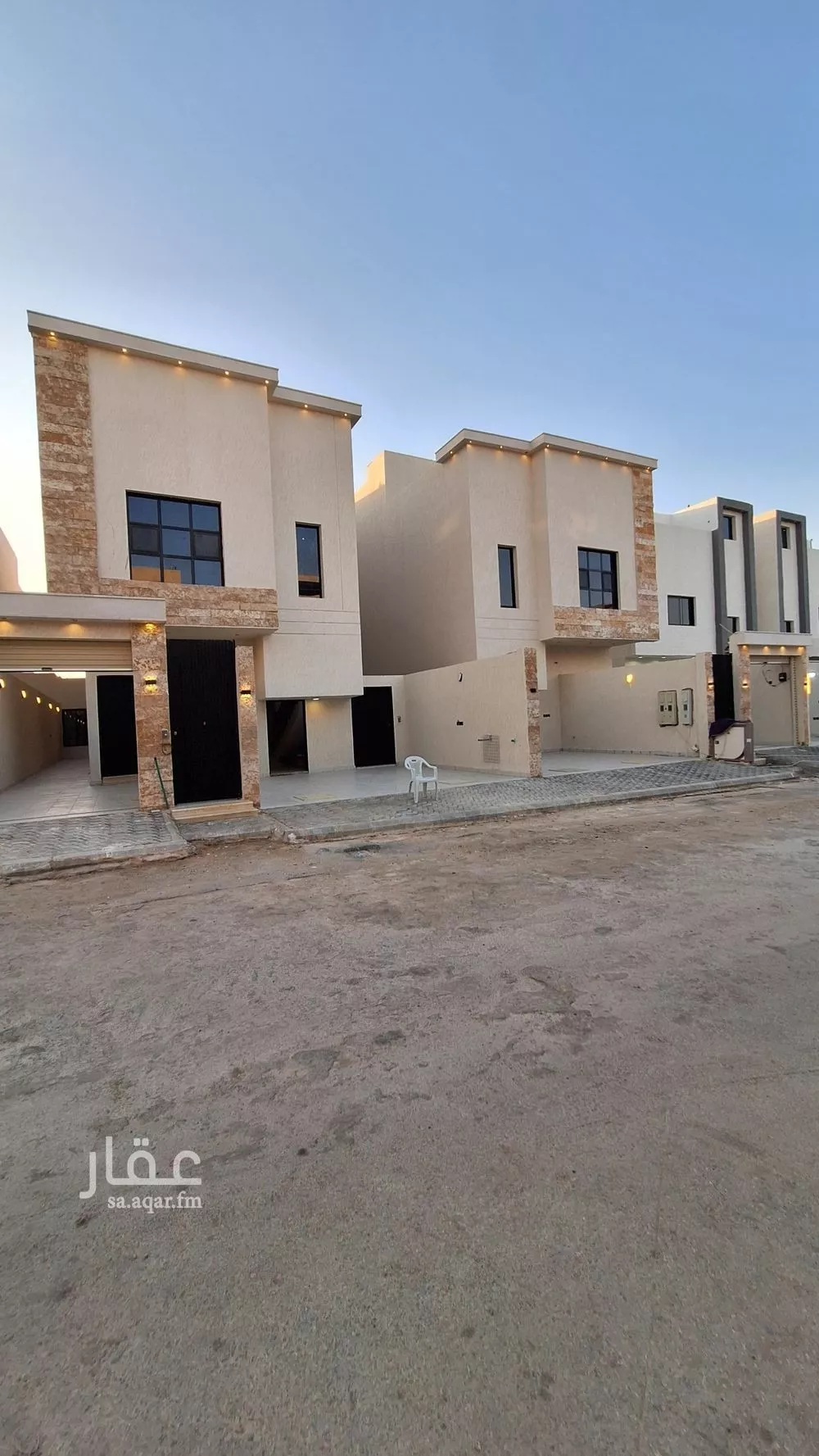 دور للبيع في شارع الخطاب بن النفيل, حي عكاظ, مدينة الرياض, منطقة الرياض 1 صورة