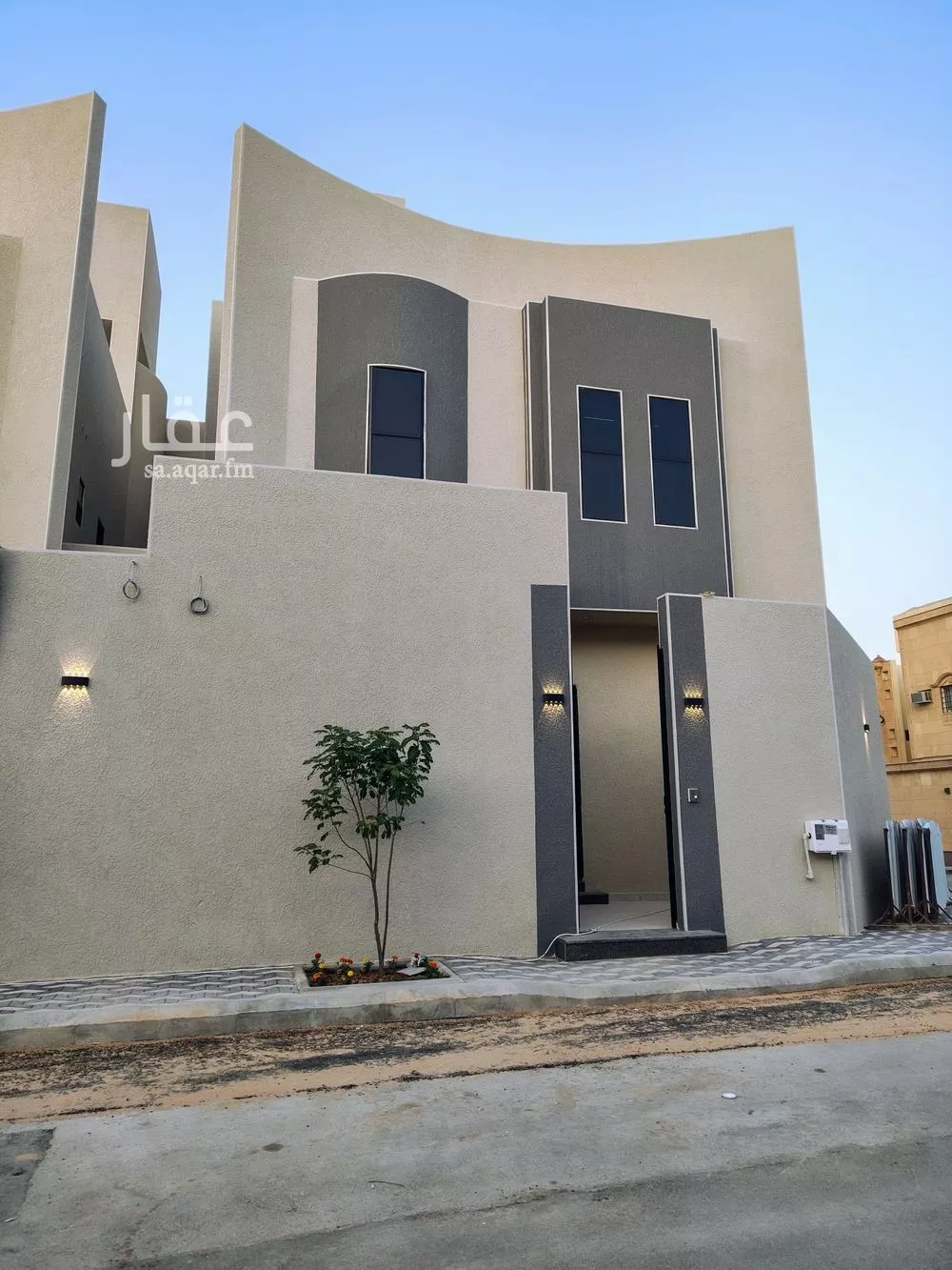 فيلا للبيع في شارع المقر, حي الحزم, مدينة الرياض, منطقة الرياض 1 صورة