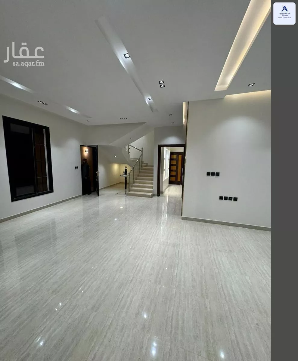 فيلا للبيع في شارع مسلم بن عبيدالله, حي الرمال, مدينة الرياض, منطقة الرياض 1 صورة