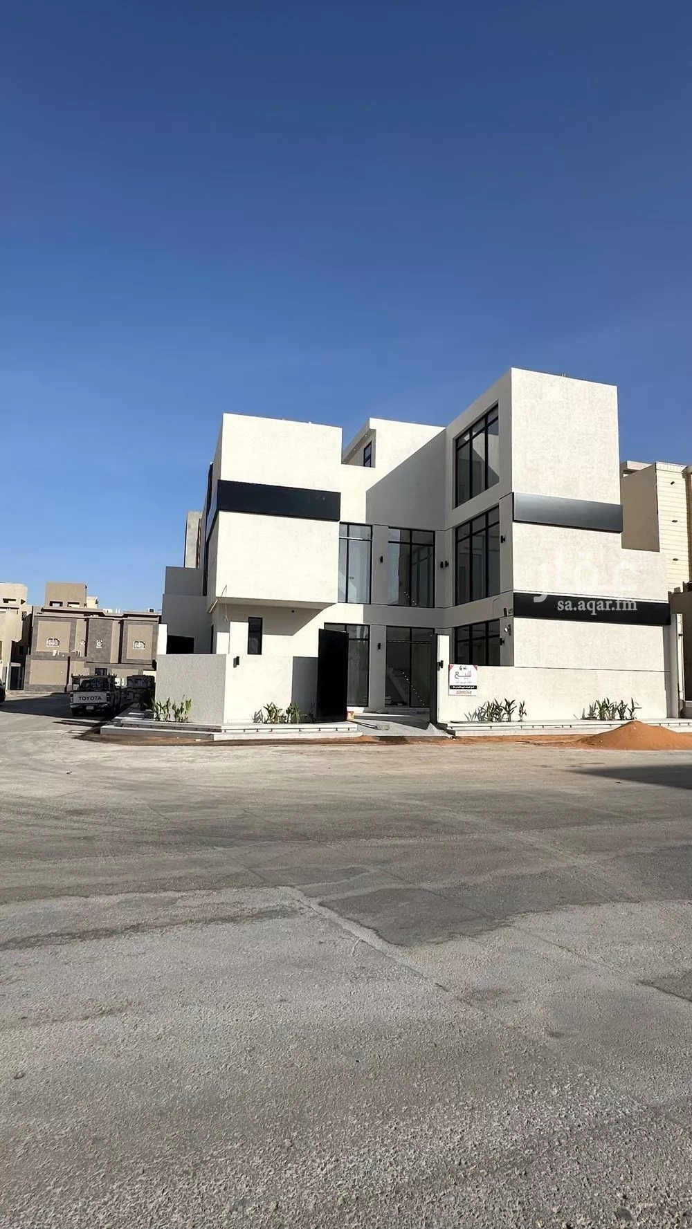 فيلا للبيع في شارع أحمد بن الحسن الأنصاري, حي المهدية, مدينة الرياض, منطقة الرياض 1 صورة