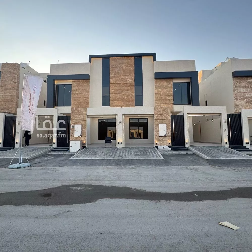 فيلا للبيع في شارع الصفار الذهبي, حي عكاظ, مدينة الرياض, منطقة الرياض 1 صورة