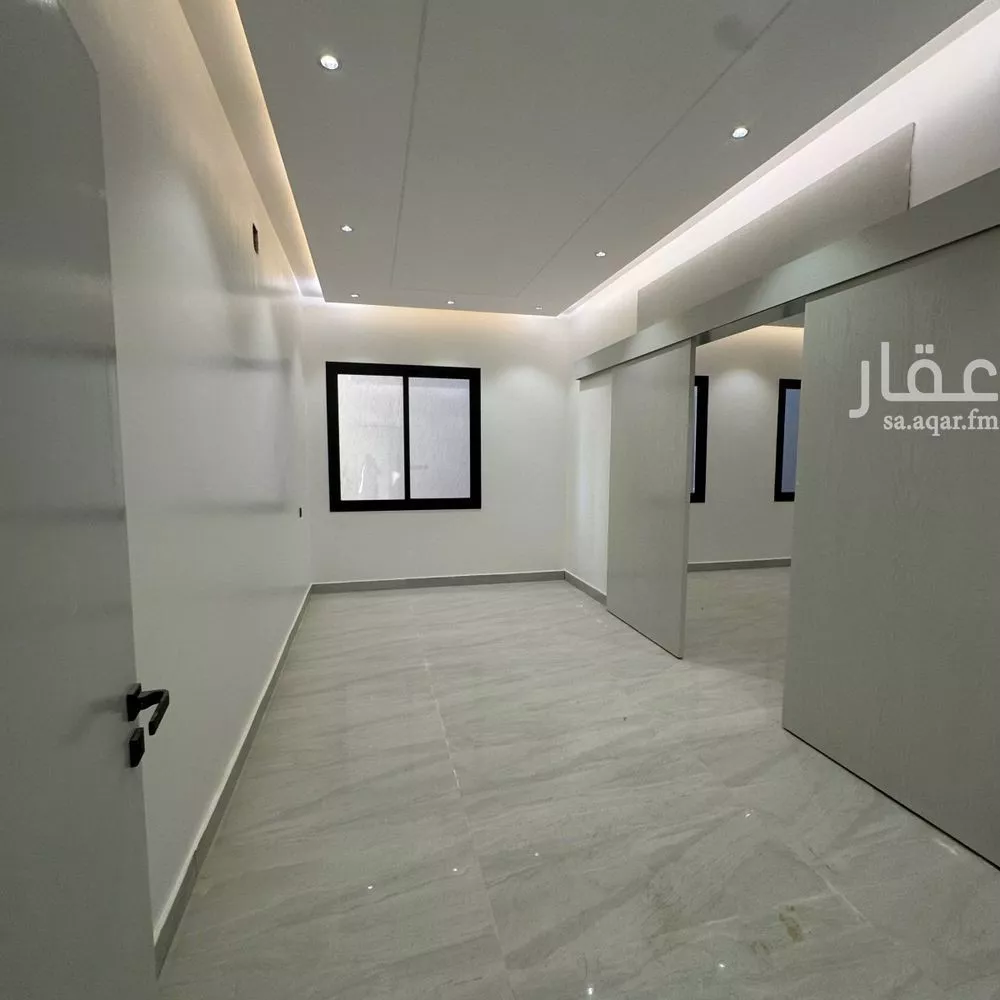 دور للبيع في شارع حميد الطويل, حي عكاظ, مدينة الرياض, منطقة الرياض 1 صورة