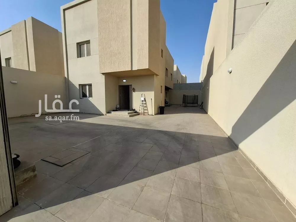 فيلا للبيع في شارع عثمان الرويني, حي الجنادرية, مدينة الرياض, منطقة الرياض 1 صورة
