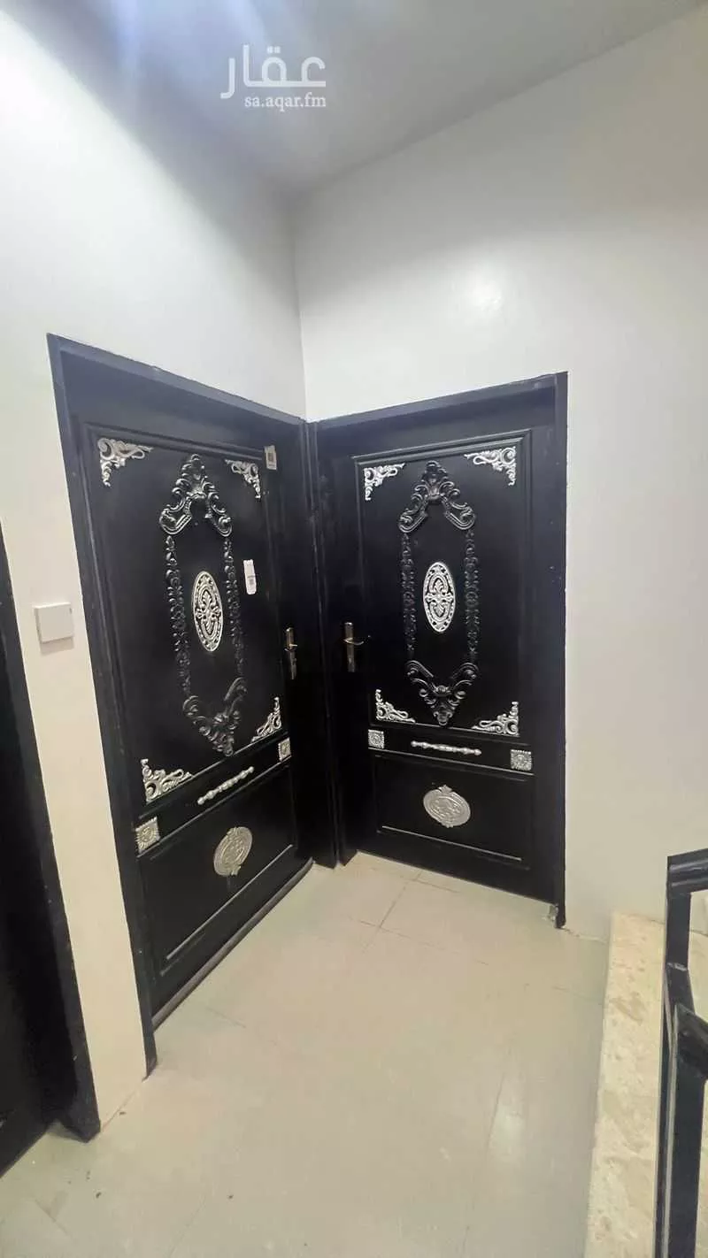 شقة للإيجار في شارع عقرباء 27 ، العيينة ، الدرعية 1 صورة