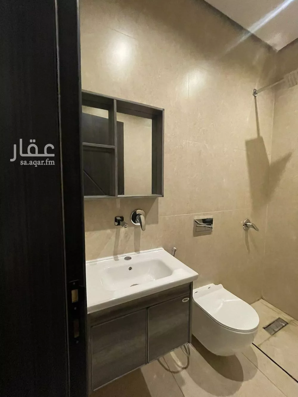 شقة للإيجار في شارع النعيرية, حي الحمراء, مدينة الخبر, المنطقة الشرقية 1 صورة