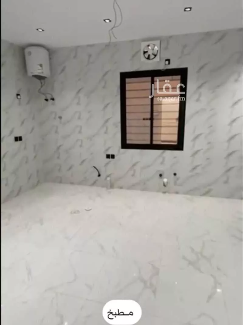 دور للبيع في شارع ابن يحيى الرعيني, حي ضاحية الإسكان, مدينة الطائف, منطقة مكة المكرمة 1 صورة