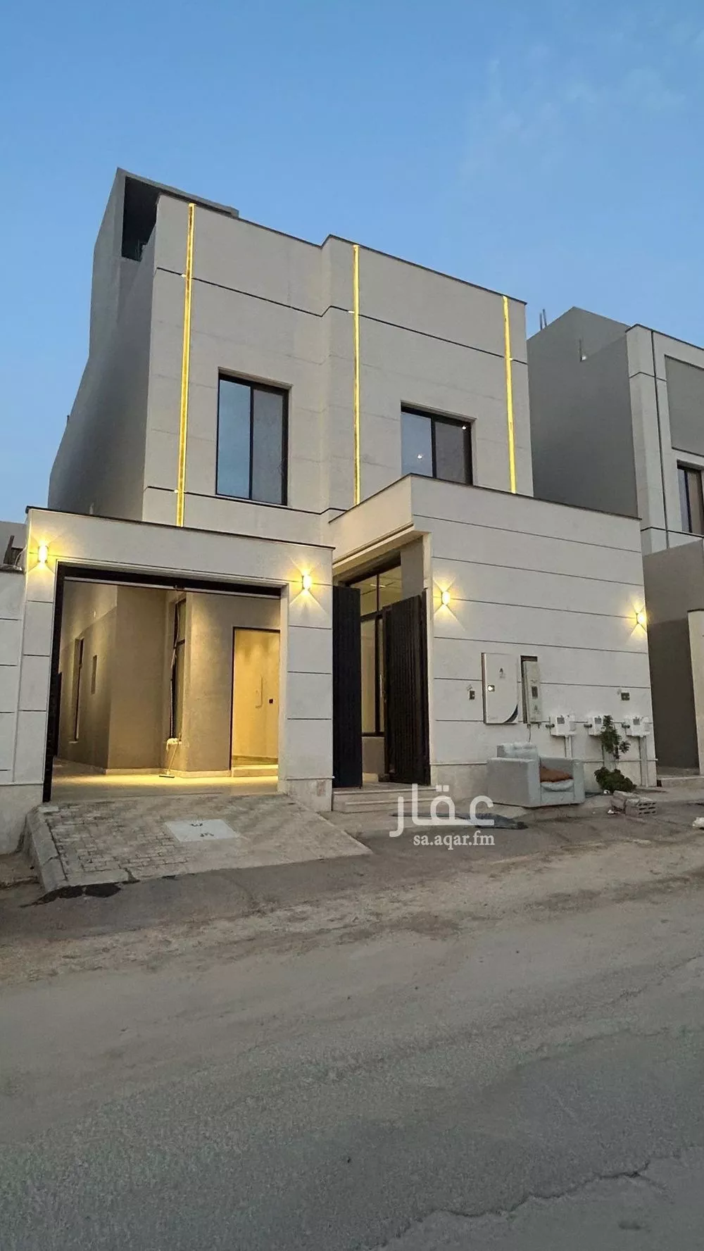 دور للبيع في شارع غياث ابن فارس, حي الرمال, مدينة الرياض, منطقة الرياض 1 صورة