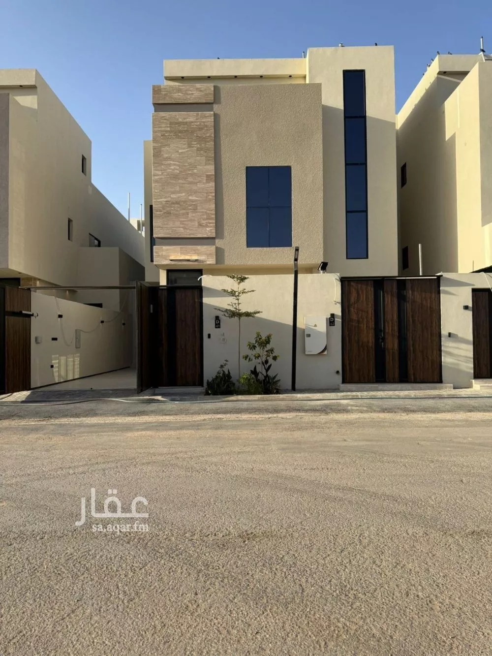 فيلا للبيع في شارع احمد بن حسين الشغدري, حي العارض, مدينة الرياض, منطقة الرياض 1 صورة