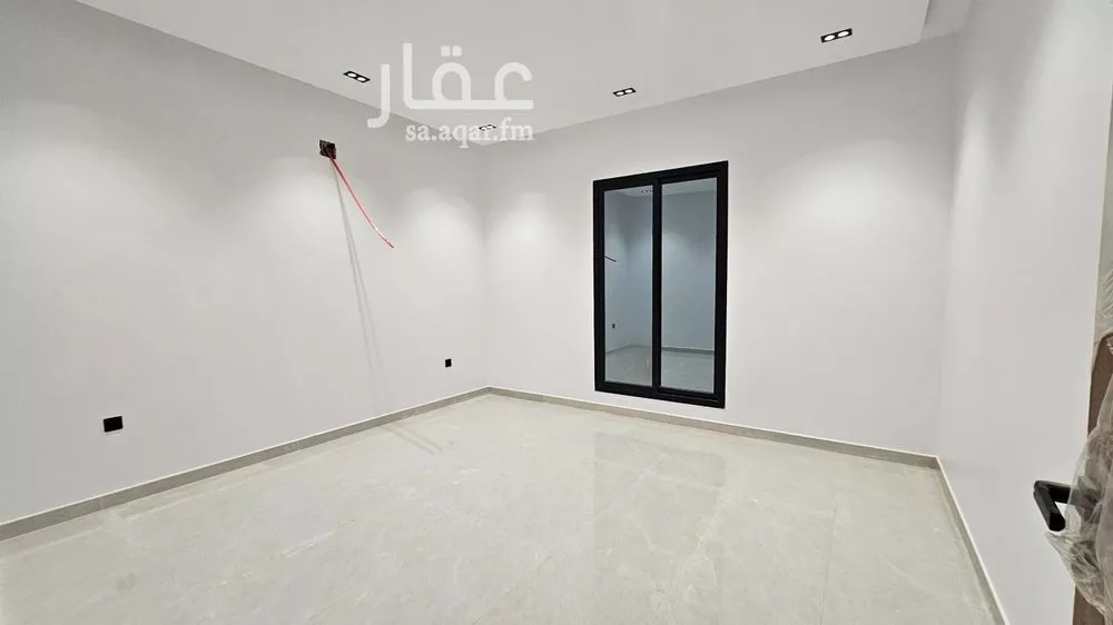 دور للبيع في شارع حسين سرحان, حي العوالي, مدينة الرياض, منطقة الرياض 1 صورة