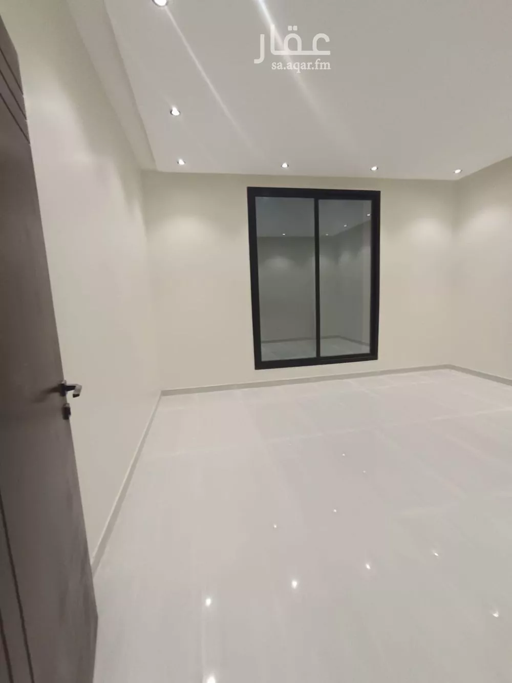 دور للبيع في شارع ابن مشرف, حي عكاظ, مدينة الرياض, منطقة الرياض 1 صورة