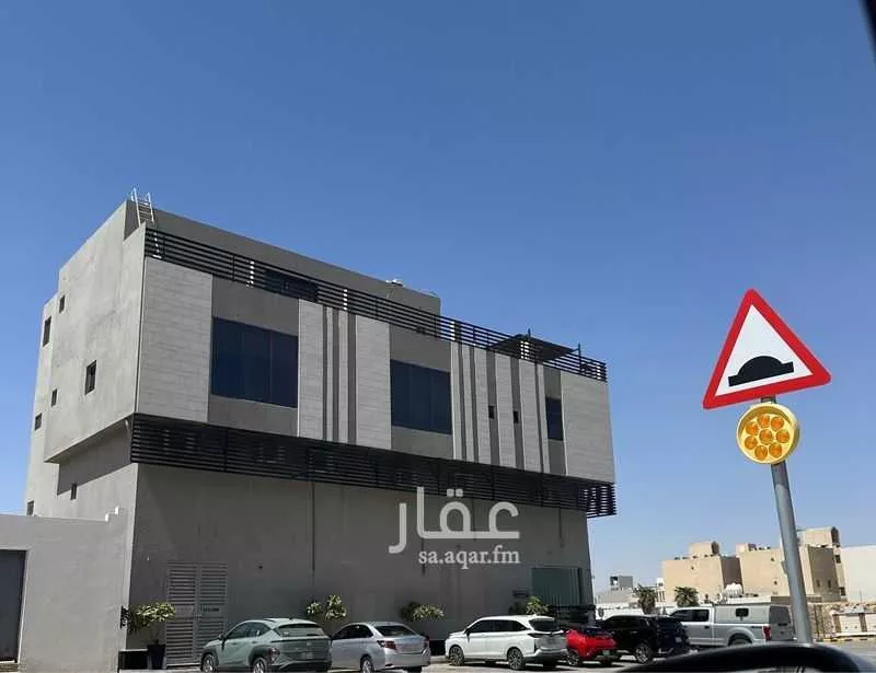 مكتب تجاري للإيجار في شارع الأمير محمد بن سعد بن عبدالعزيز ، حي القيروان ، الرياض ، منطقة الرياض 1 صورة
