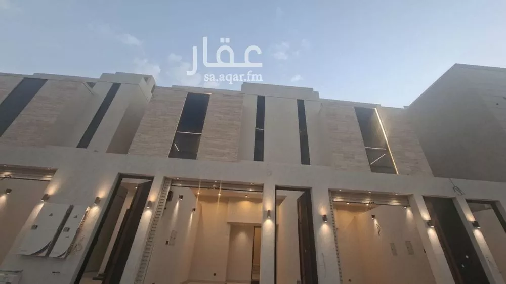 دور للبيع في شارع محمد الراوي, حي العوالي, مدينة الرياض, منطقة الرياض 1 صورة