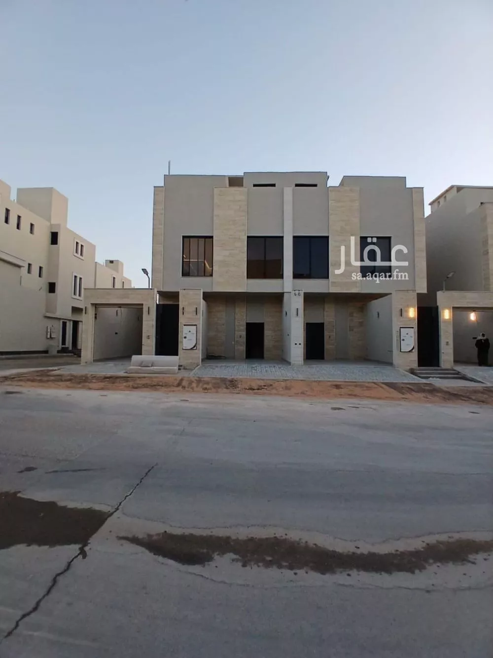 فيلا للبيع في شارع أبي الفتح بن العلامة العجيمي, حي البيان, مدينة الرياض, منطقة الرياض 1 صورة