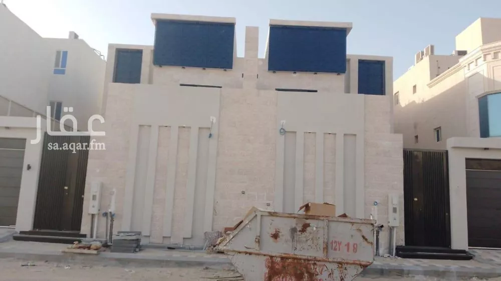 فيلا للبيع في شارع نعمان بن مقرن المزيني, حي الشفاء, مدينة الخبر, المنطقة الشرقية 1 صورة