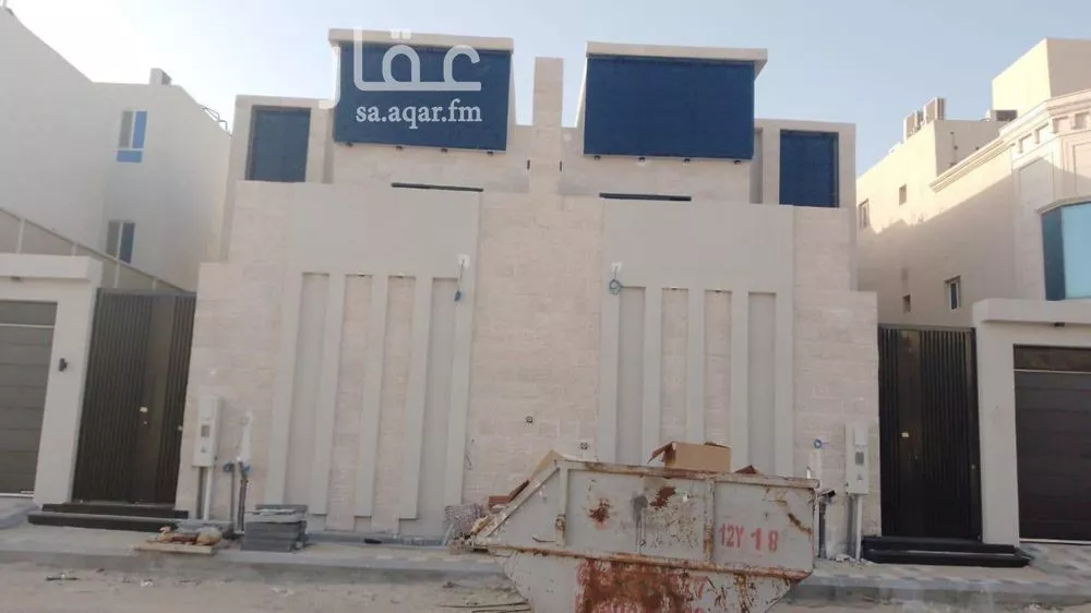 فيلا للبيع في شارع نعمان بن مقرن المزيني, حي الشفاء, مدينة الخبر, المنطقة الشرقية 1 صورة