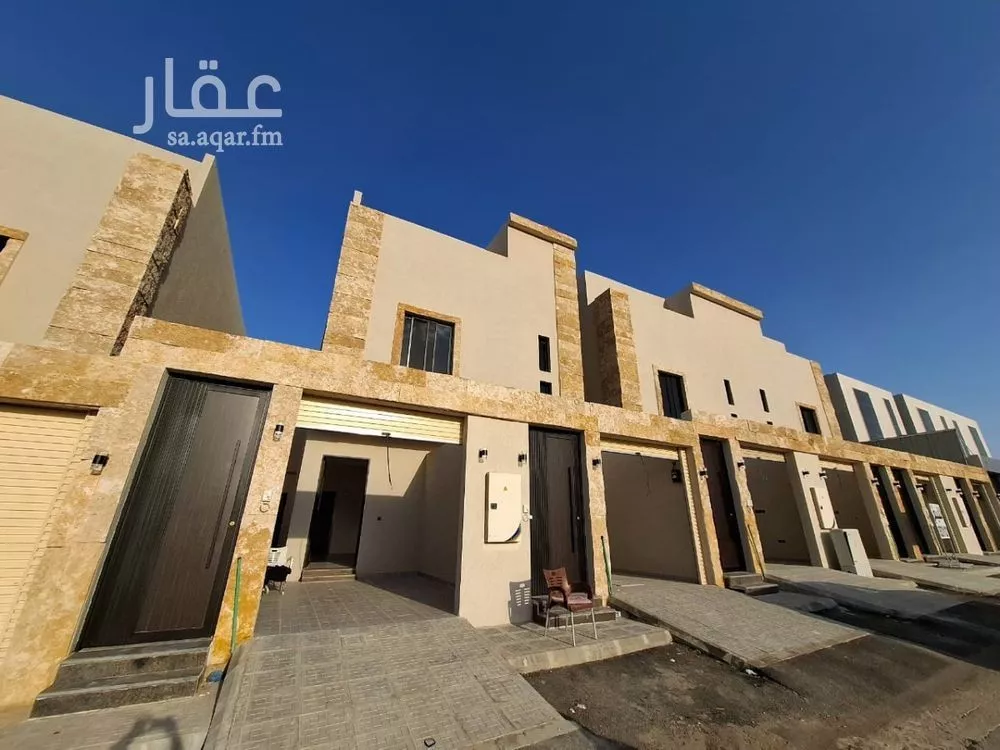دور للبيع في شارع نجم الدين, حي طويق, مدينة الرياض, منطقة الرياض 1 صورة