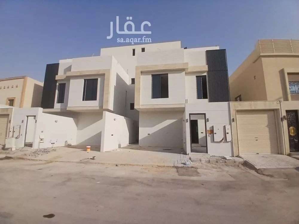 دور للبيع في شارع عبدالعزيز الحلواني, حي العريجاء الغربي, مدينة الرياض, منطقة الرياض 1 صورة
