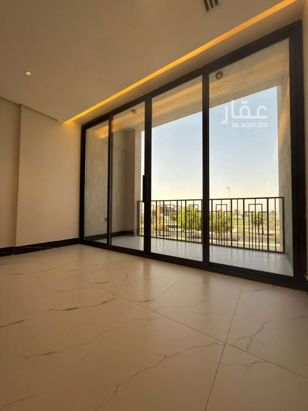 شقة للبيع في شارع الملك عبد الله بن عبدالعزيز, حي الشاطئ الغربي, مدينة الدمام, المنطقة الشرقية 1 صورة