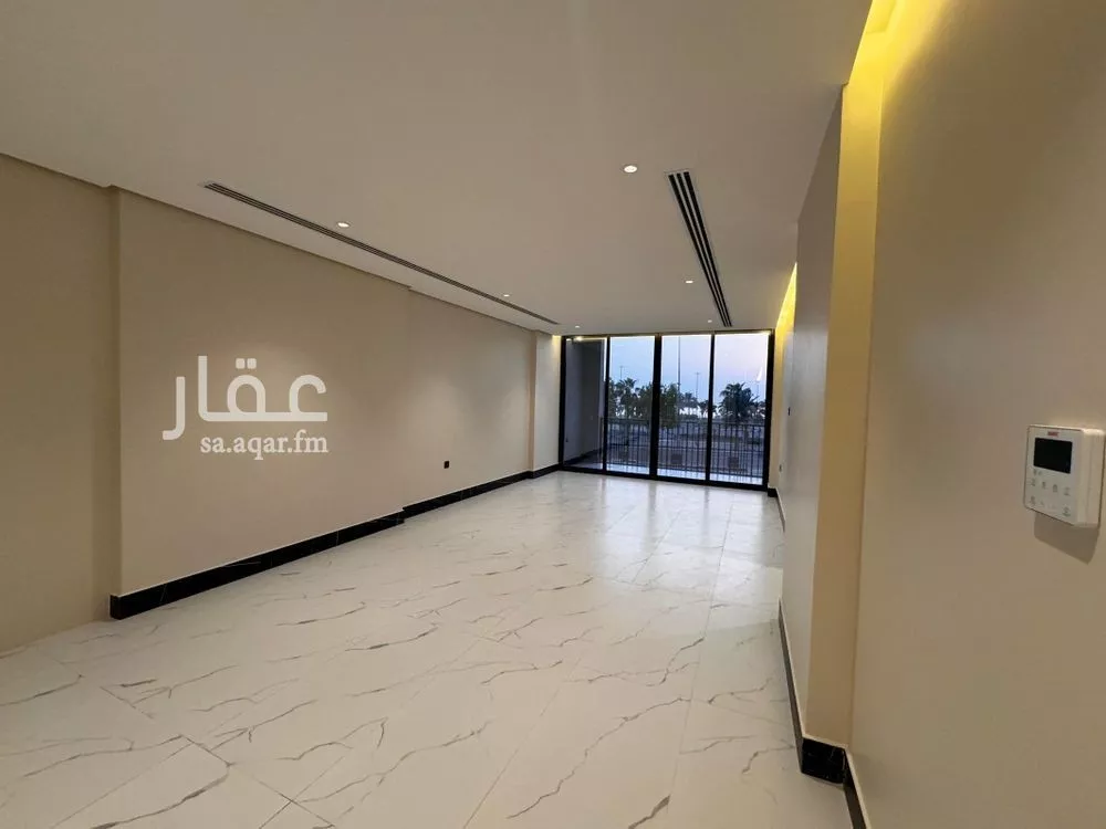 شقة للبيع في شارع الملك عبد الله بن عبدالعزيز, حي الشاطئ الغربي, مدينة الدمام, المنطقة الشرقية 1 صورة