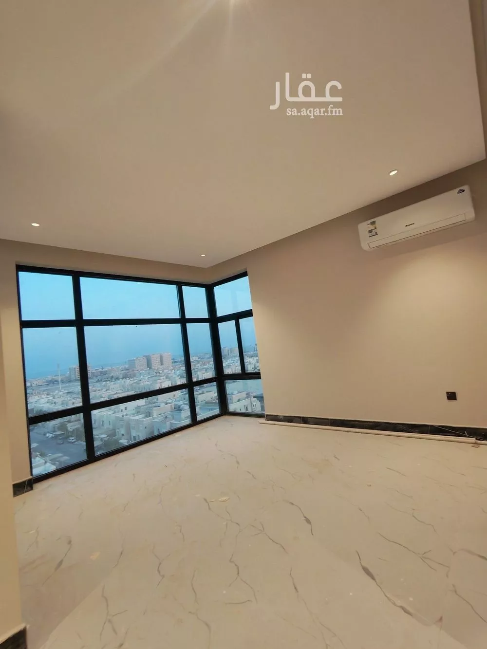 شقة للبيع في شارع الملك عبد الله بن عبدالعزيز, حي الشاطئ الغربي, مدينة الدمام, المنطقة الشرقية 1 صورة