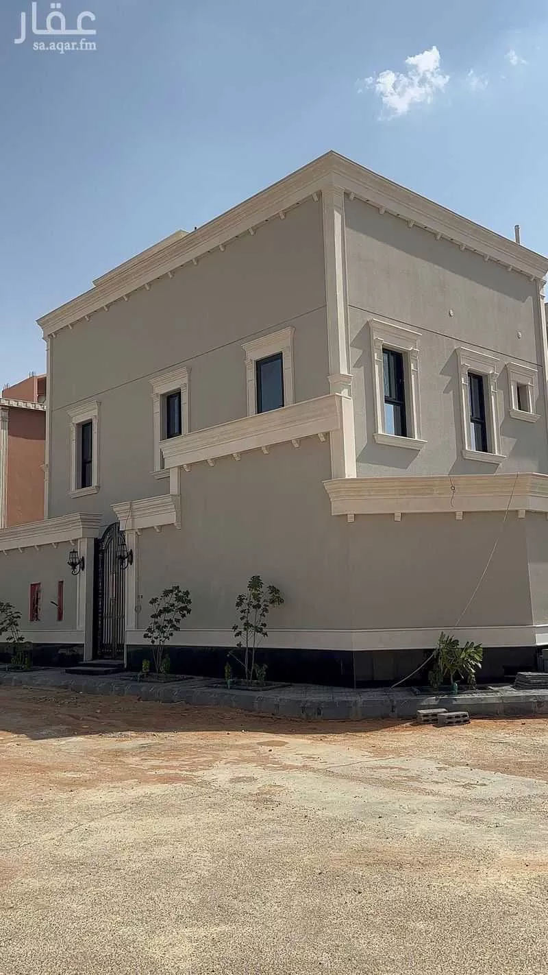 فيلا للبيع في شارع رقم 333, حي ظهرة لبن, مدينة الرياض, منطقة الرياض 1 صورة