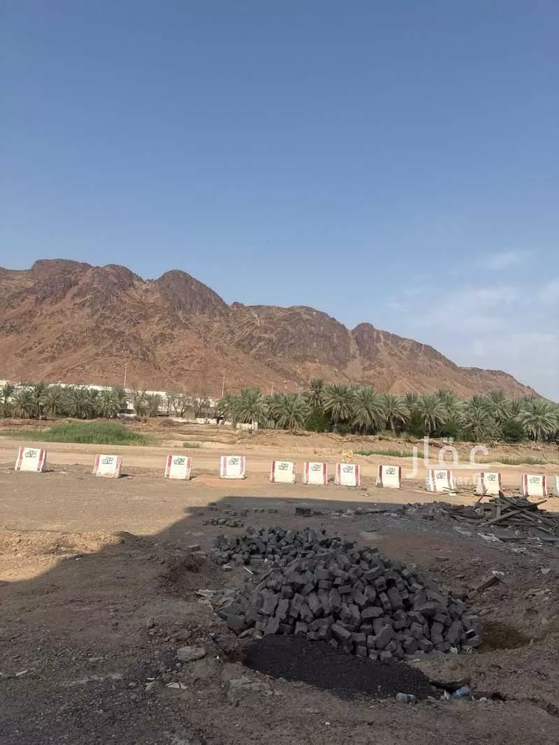 أرض للبيع في شارع خديجة بنت الزبير, حي بنى حارثة, مدينة المدينه المنوره, منطقة المدينة المنورة 1 صورة