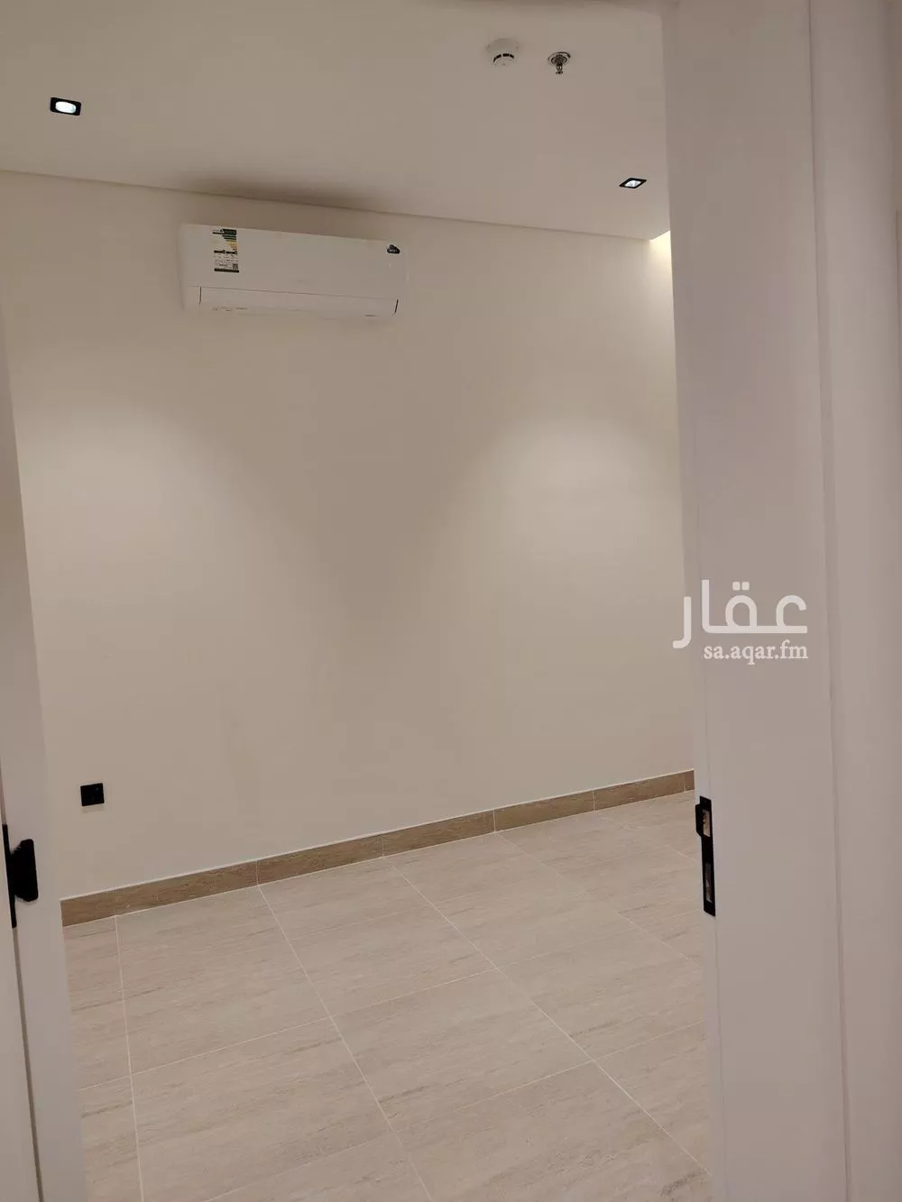 شقة للإيجار في شارع سفيان بن النضر, حي الحمراء, مدينة الخبر, المنطقة الشرقية 1 صورة