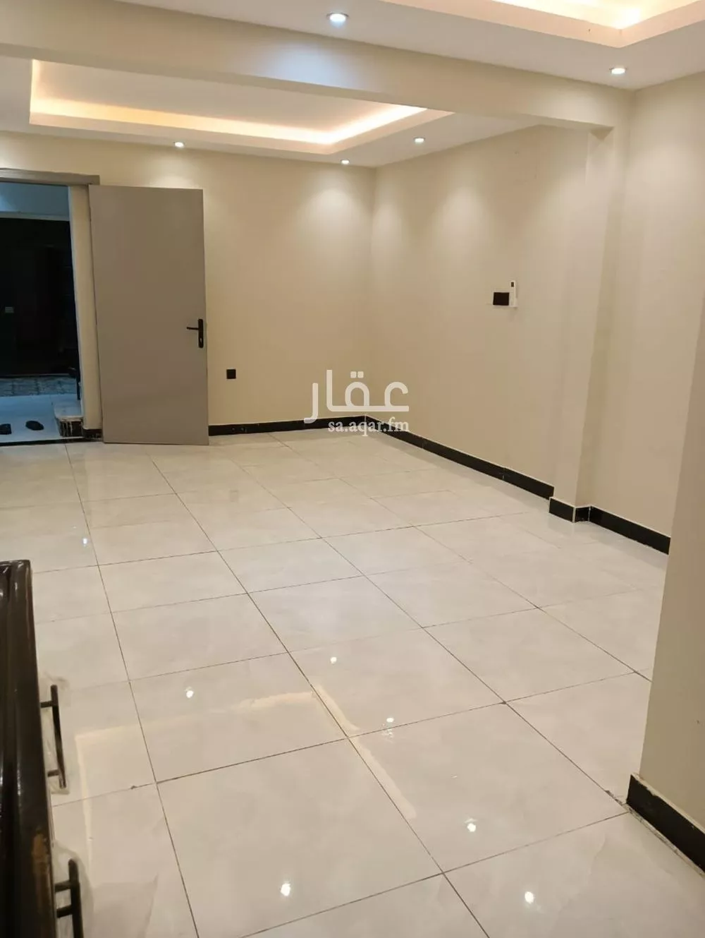 شقة للإيجار في شارع الشيخ عثمان بن ابراهيم الحقيل, حي الملك فهد, مدينة الرياض, منطقة الرياض 1 صورة