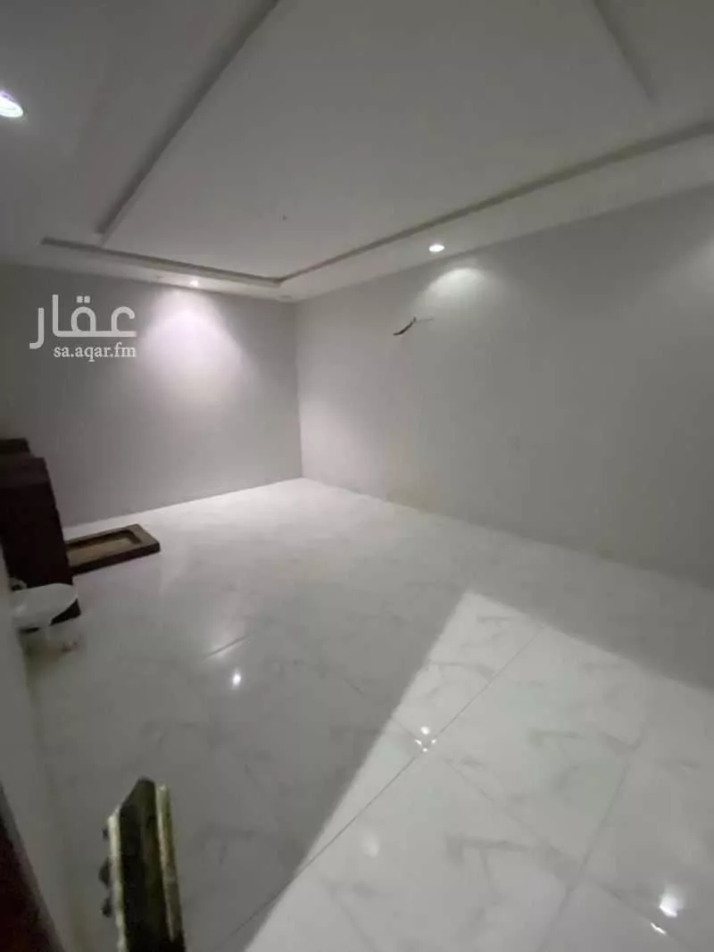 شقة للإيجار في شارع ادم بن ربيعة, حي الشرف, مدينة خميس مشيط, منطقة عسير 1 صورة
