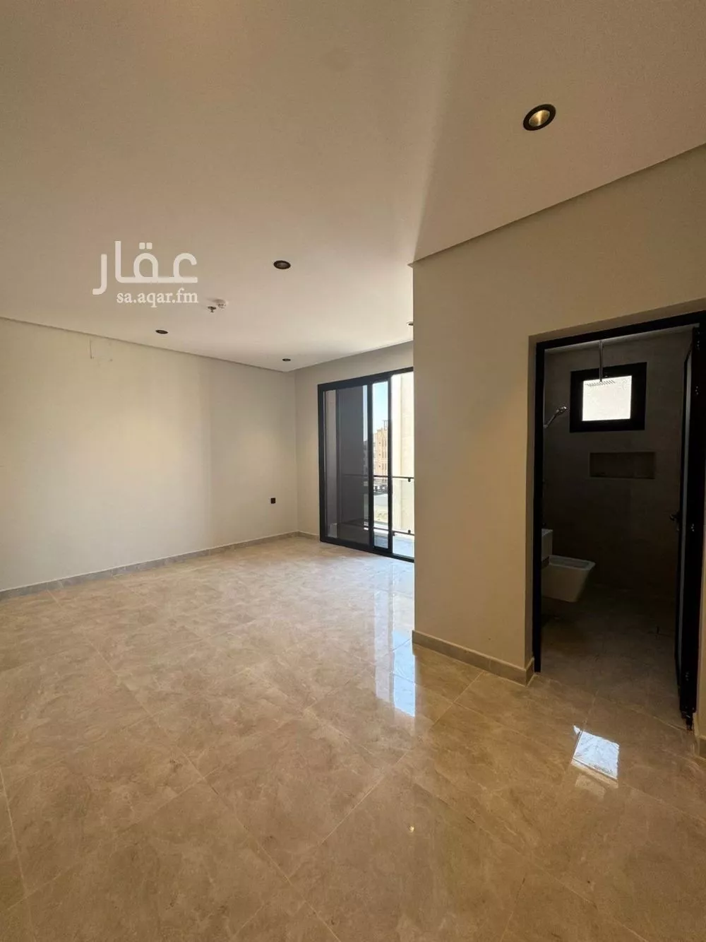 شقة للبيع في حي الحمراء, مدينة الخبر, المنطقة الشرقية 1 صورة