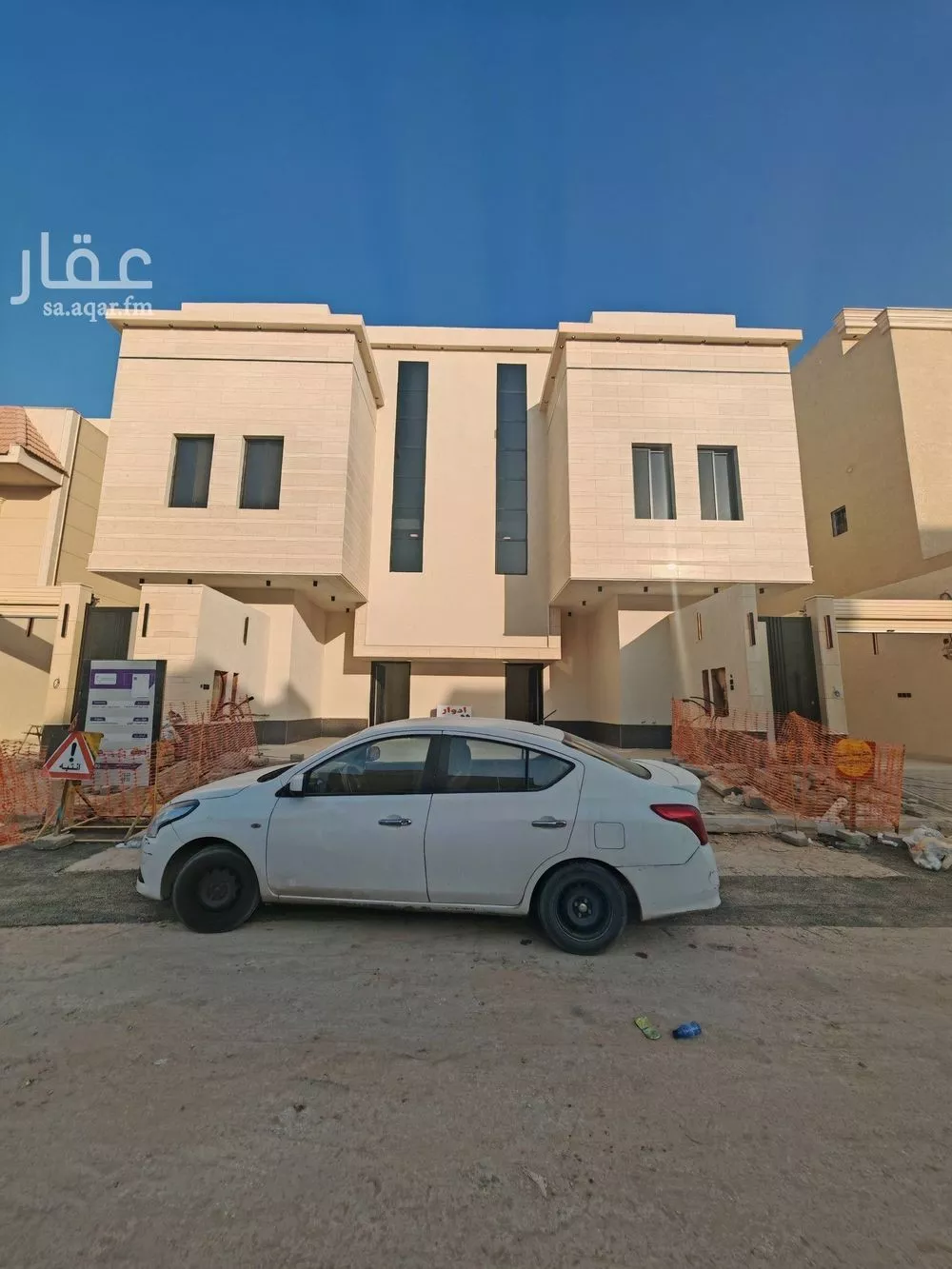 دور للبيع في شارع حسن عباس شربتلي, حي العوالي, مدينة الرياض, منطقة الرياض 1 صورة