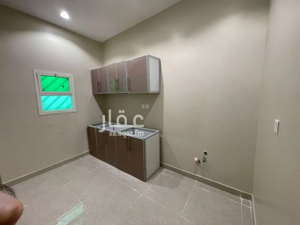 شقة للإيجار في شارع ابراهيم بن الاحمدي, حي القيروان, مدينة الرياض, منطقة الرياض 1 صورة