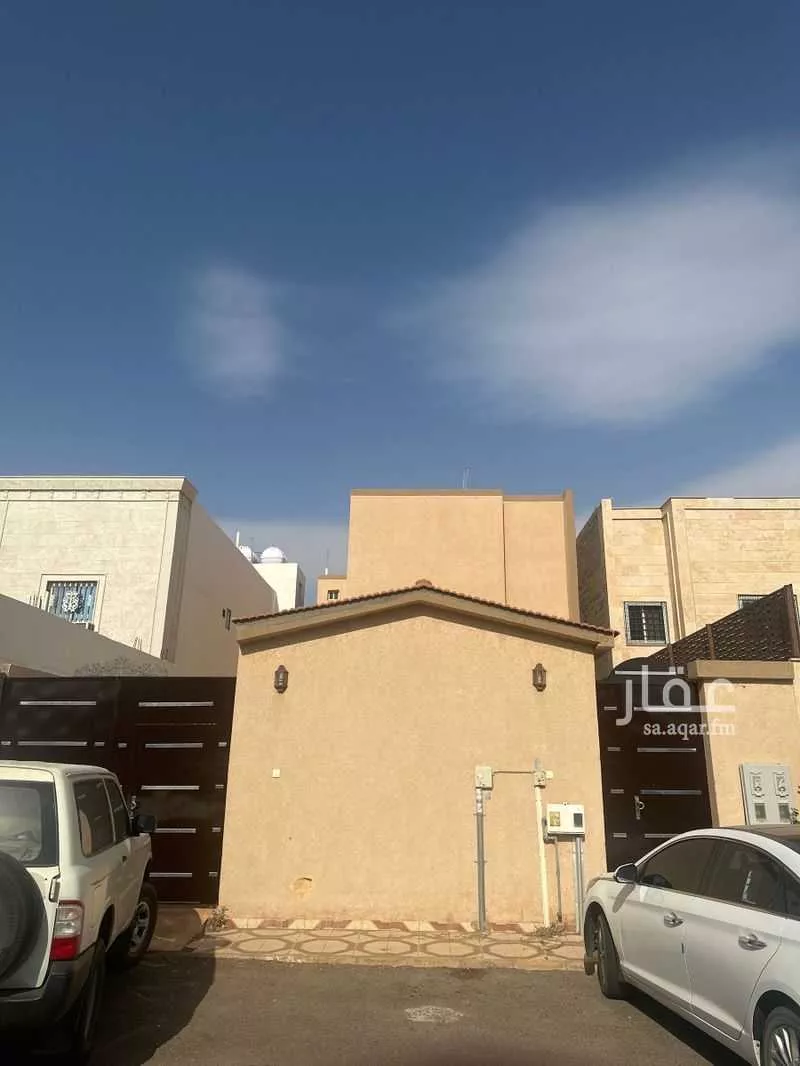فيلا للبيع في شارع أبي جعفر بن شريف ، حي مطار حائل الاقليمي ، حائل ، منطقة حائل 1 صورة