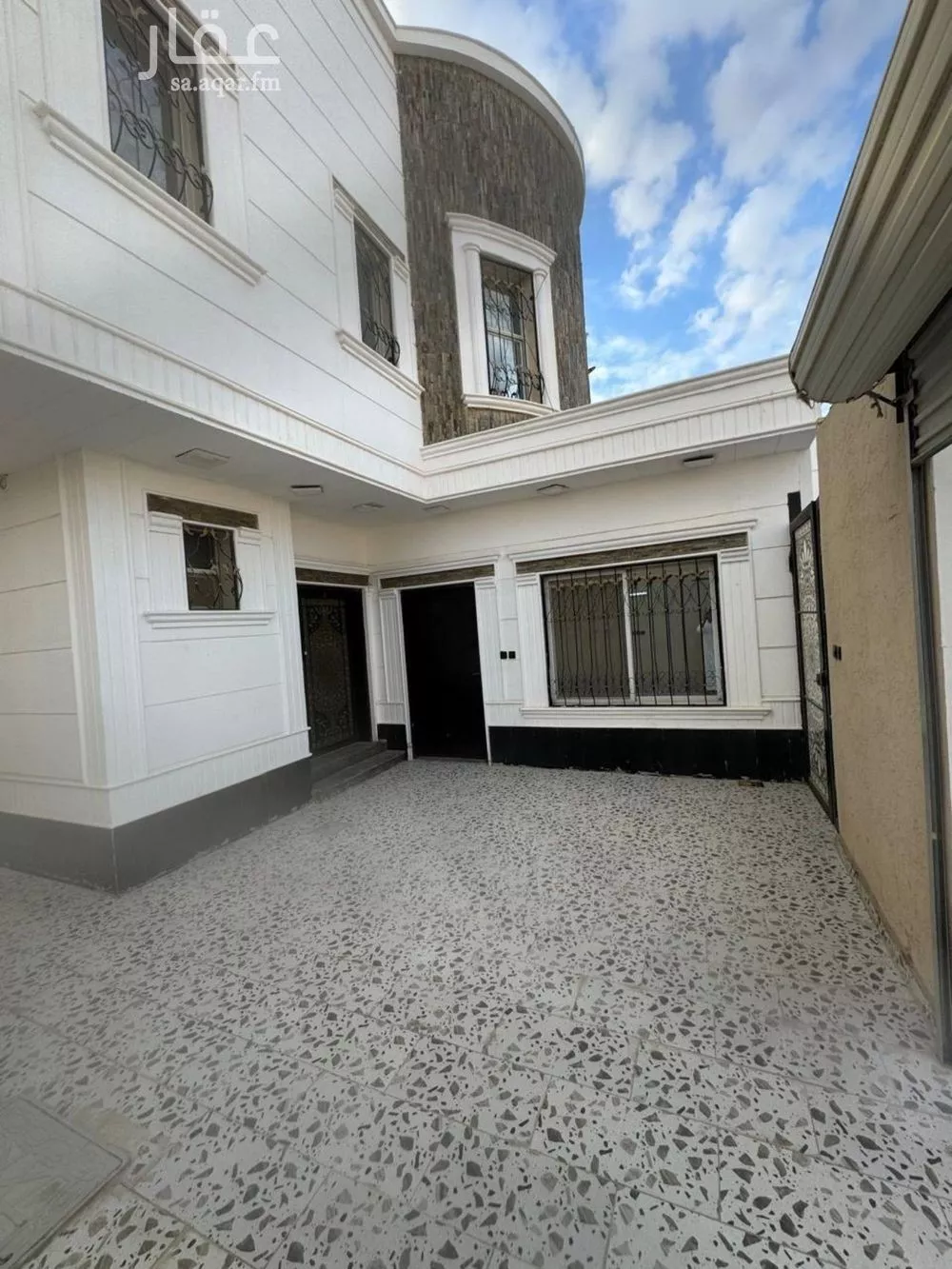فيلا للإيجار في شارع رقم 71, حي ظهرة لبن, مدينة الرياض, منطقة الرياض 1 صورة