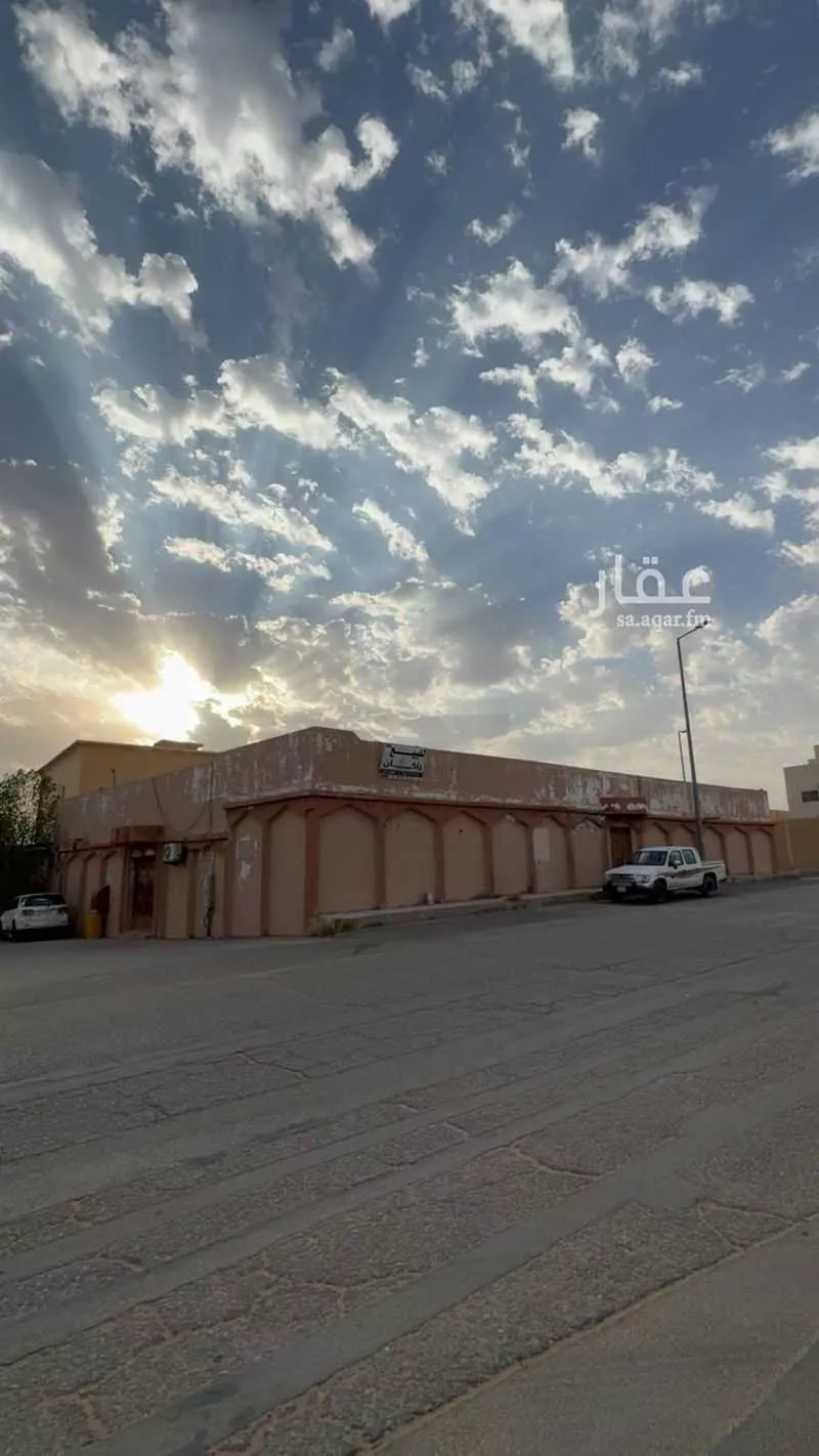 بيت للبيع في شارع محمد الدمياطي ، حي الضاحي ، بريدة ، بريدة 1 صورة