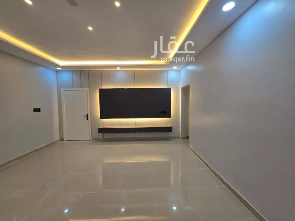 شقة للبيع في شارع سهيل بن رافع, حي ضاحية الملك فهد, مدينة الدمام, المنطقة الشرقية 1 صورة