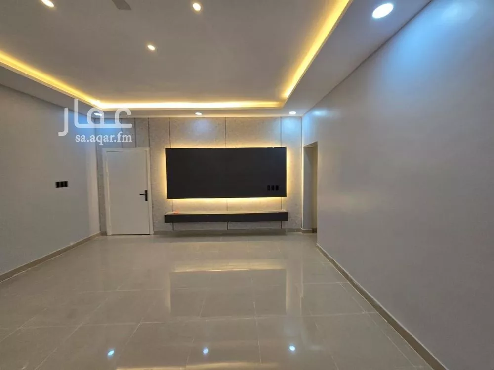 شقة للبيع في شارع سهيل بن رافع, حي ضاحية الملك فهد, مدينة الدمام, المنطقة الشرقية 1 صورة