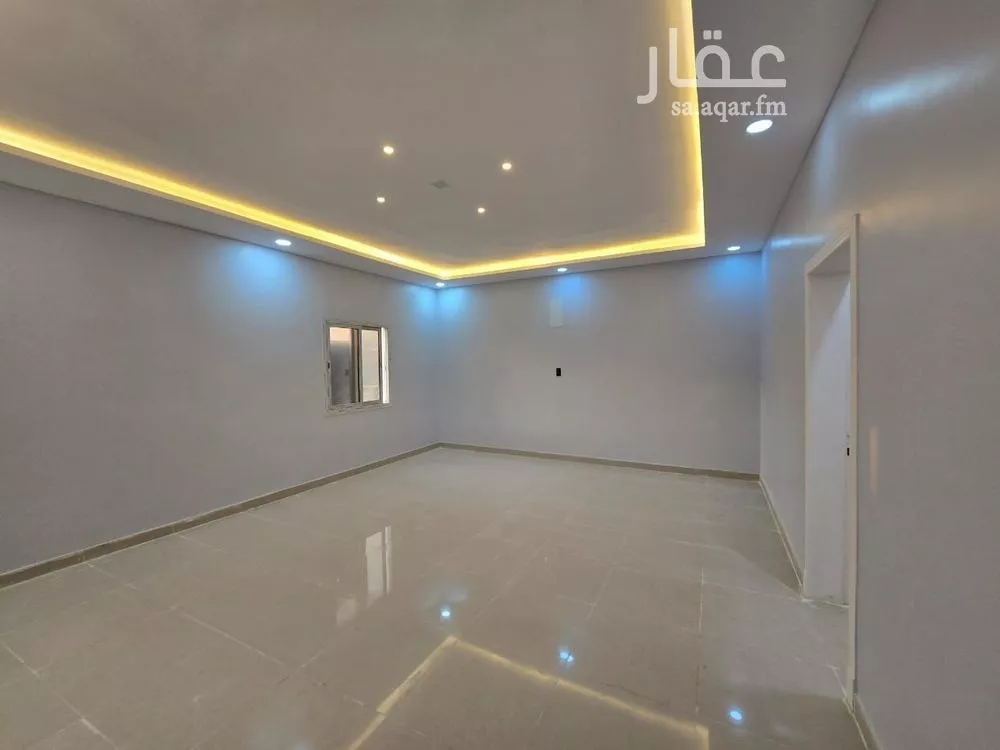 شقة للبيع في شارع سهيل بن رافع, حي ضاحية الملك فهد, مدينة الدمام, المنطقة الشرقية 1 صورة