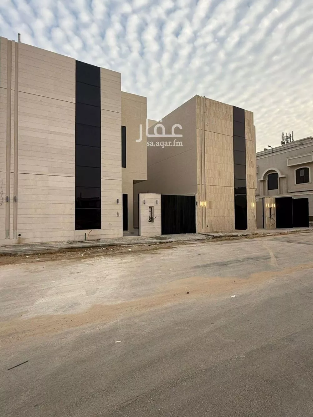 فيلا للبيع في شارع أحمد مفتي المكي الحنفي, حي المهدية, مدينة الرياض, منطقة الرياض 1 صورة