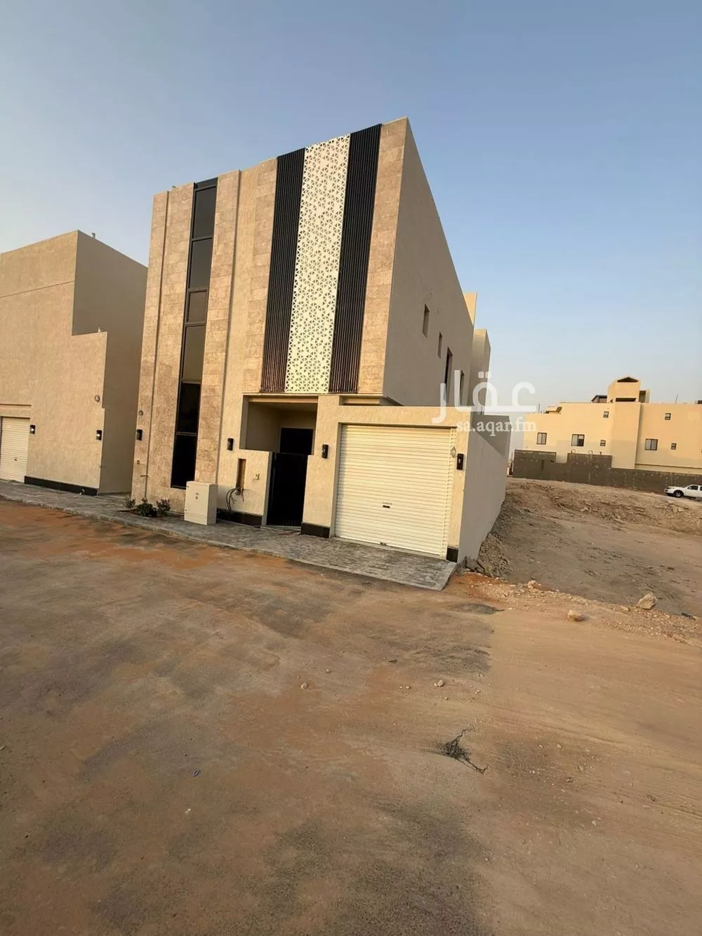 فيلا للبيع في شارع عفيف الدين الثقفي, حي المهدية, مدينة الرياض, منطقة الرياض 1 صورة