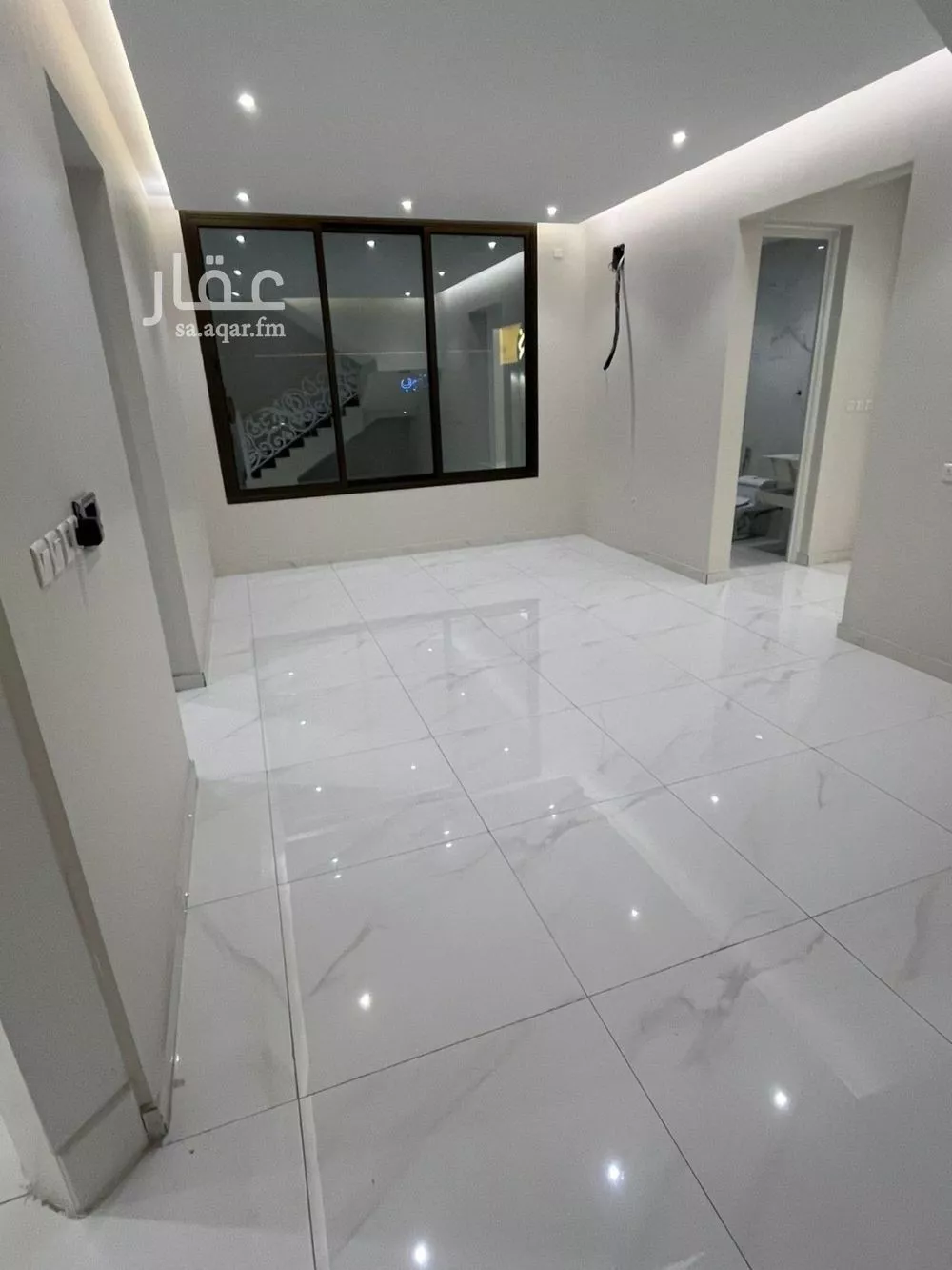 شقة للبيع في شارع الانوار, حي البحيرة, مدينة الخبر, المنطقة الشرقية 1 صورة