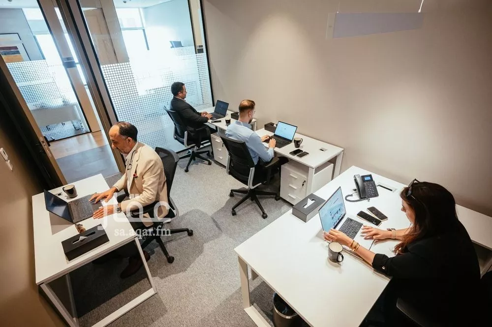 مكتب تجاري للإيجار في شارع الملك عبدالعزيز ابن عبدالرحمن سعود الفرعي, حي الملك سلمان, مدينة الرياض, منطقة الرياض 1 صورة