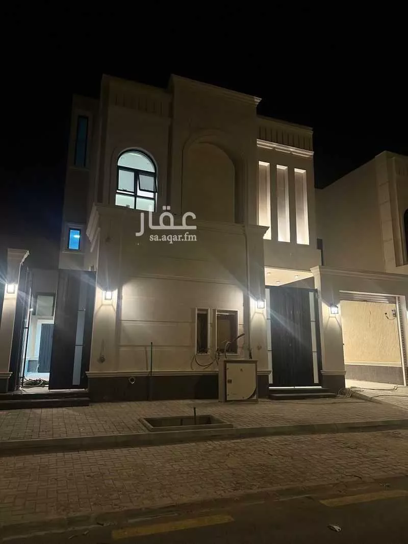 دور للبيع في شارع فايز العوفي, حي الوسام, مدينة الرياض, منطقة الرياض 1 صورة