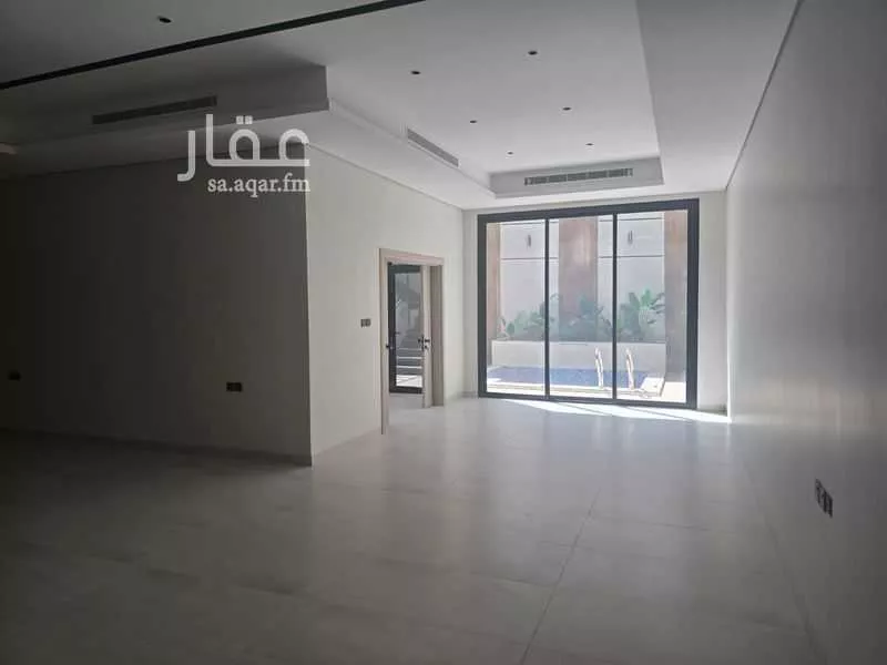 فيلا للبيع في شارع عبدالله ابن حميد, حي الغراء, مدينة المدينة المنورة, منطقة المدينة المنورة 1 صورة