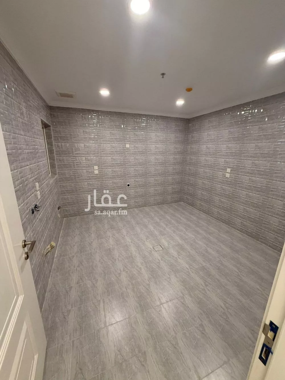 شقة للبيع في شارع الرقعى, حي الحمراء, مدينة الخبر, المنطقة الشرقية 1 صورة